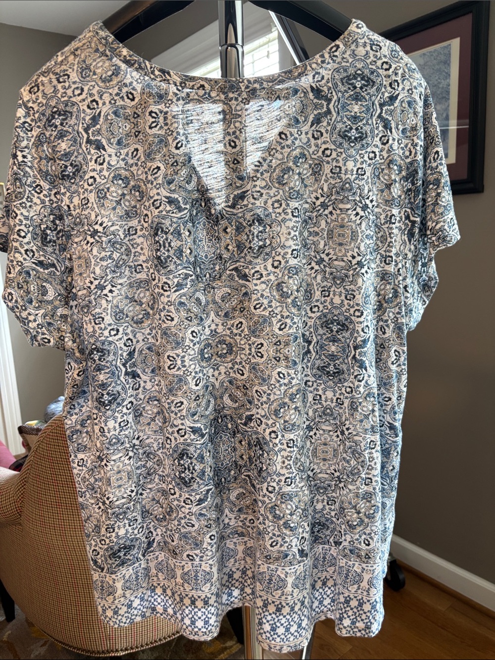 Lucky Brand Blue and White Paisley Notch V-Neck Top - Picture 5 of 5